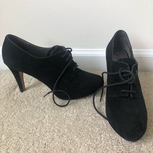 Black closed toe Heels